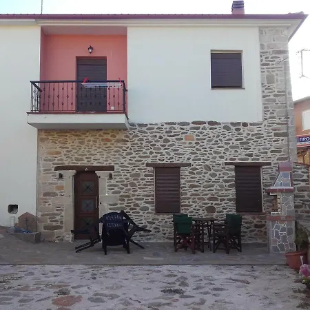To Petrino Holidays House Metagkitsi Exterior photo